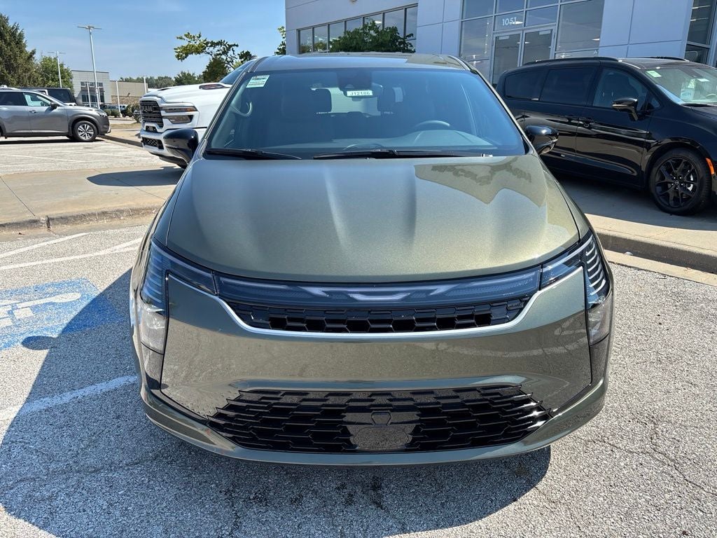 2027 Chrysler Pacifica Select