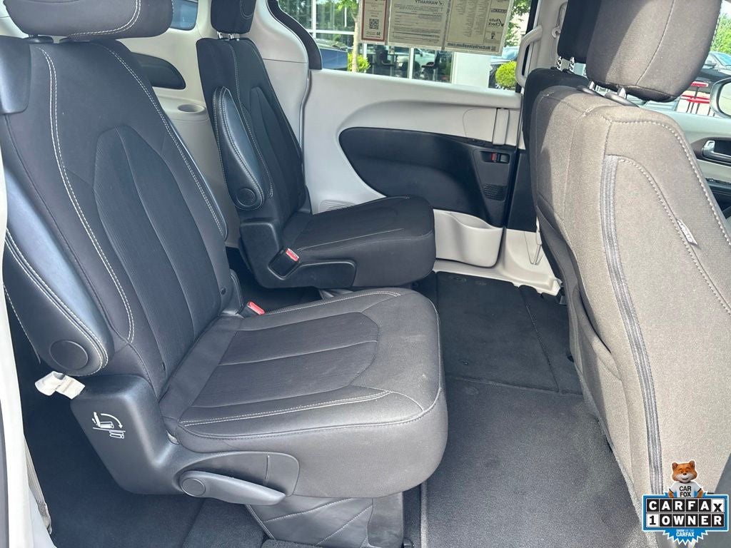 2024 Chrysler Voyager LX