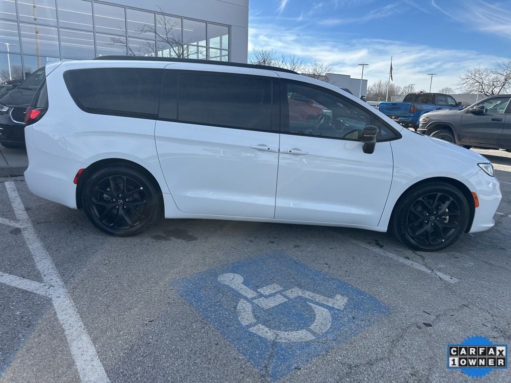 2025 Chrysler Pacifica Limited