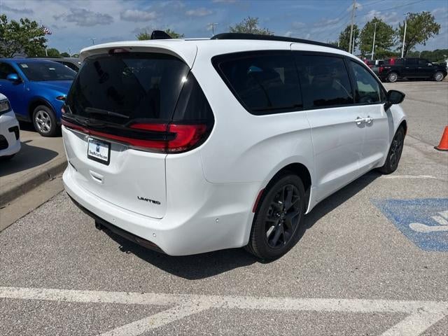 2025 Chrysler Pacifica PACIFICA LIMITED