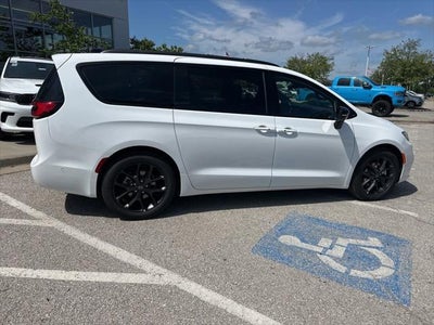 2025 Chrysler Pacifica PACIFICA LIMITED