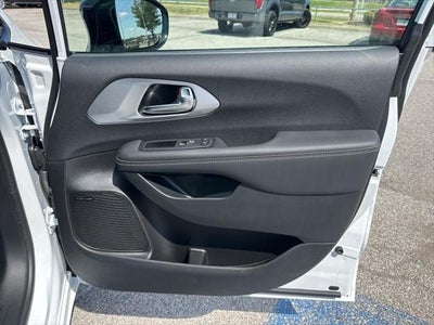 2025 Chrysler Pacifica PACIFICA LIMITED