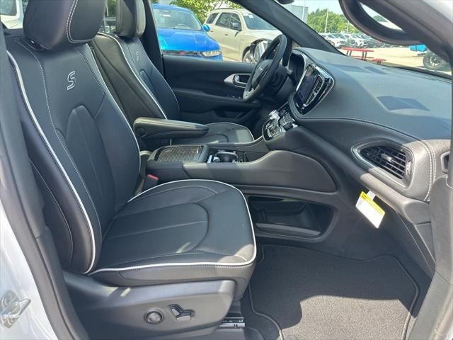 2025 Chrysler Pacifica PACIFICA LIMITED