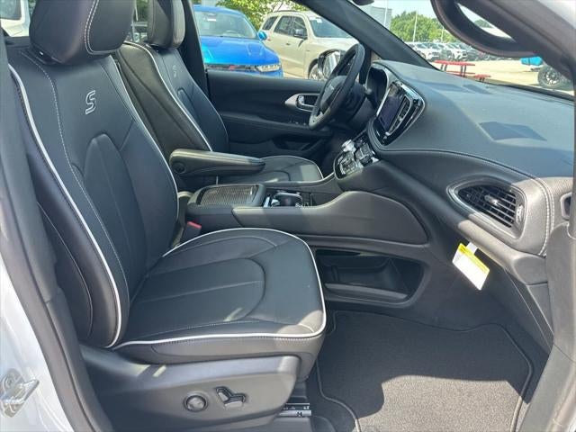 2025 Chrysler Pacifica PACIFICA LIMITED