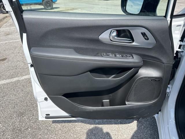 2025 Chrysler Pacifica PACIFICA LIMITED