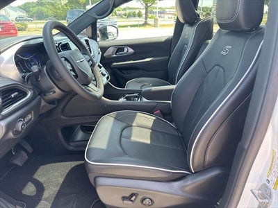 2025 Chrysler Pacifica PACIFICA LIMITED