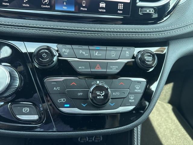 2025 Chrysler Pacifica PACIFICA LIMITED