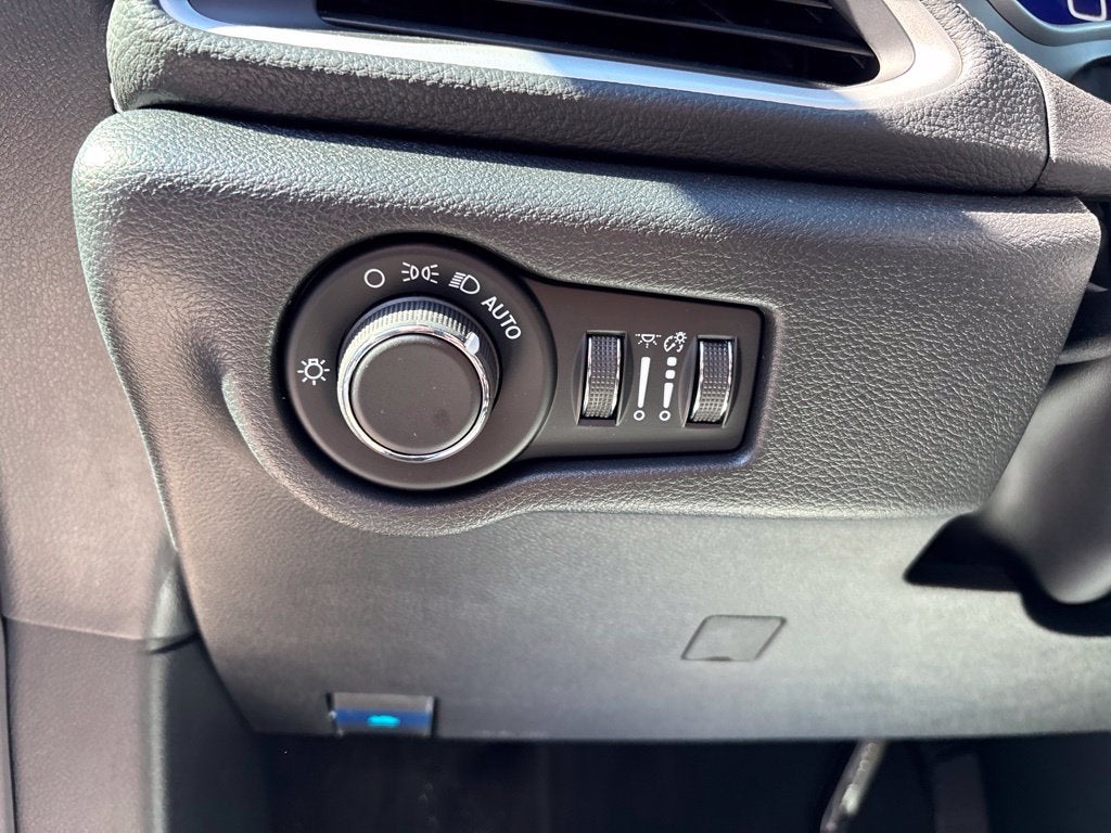2027 Chrysler Pacifica PACIFICA LIMITED