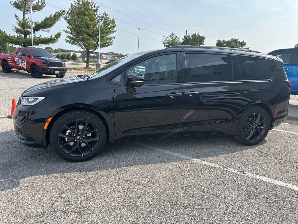 2026 Chrysler Pacifica Limited