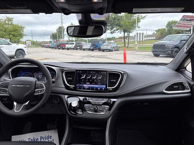 2027 Chrysler Pacifica PACIFICA LIMITED