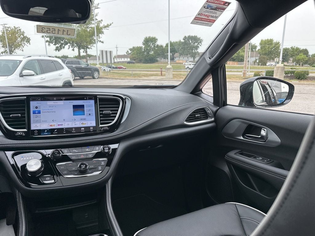 2026 Chrysler Pacifica Limited