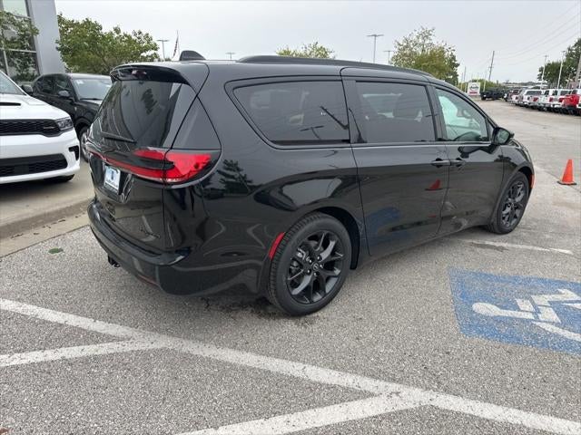2026 Chrysler Pacifica PACIFICA LIMITED