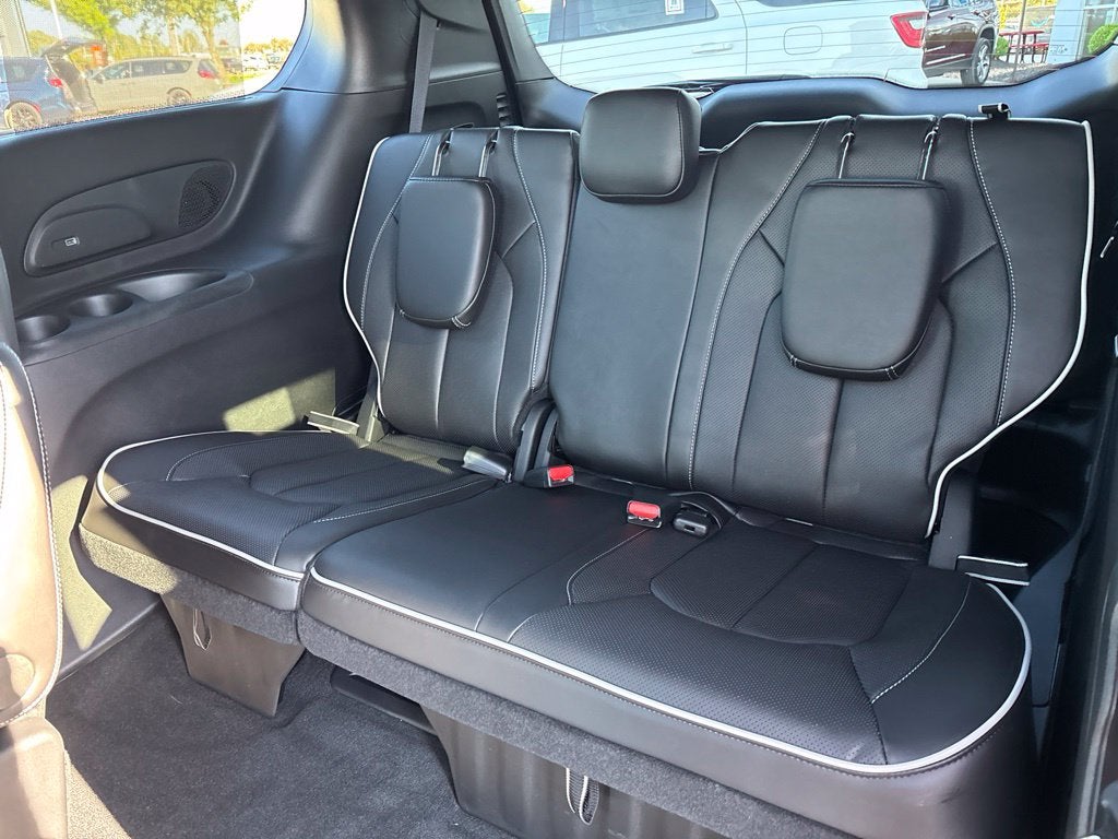 2027 Chrysler Pacifica PACIFICA LIMITED