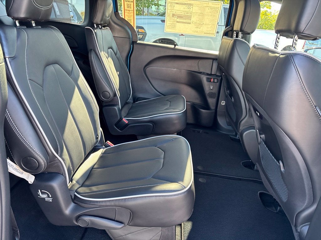 2027 Chrysler Pacifica PACIFICA LIMITED