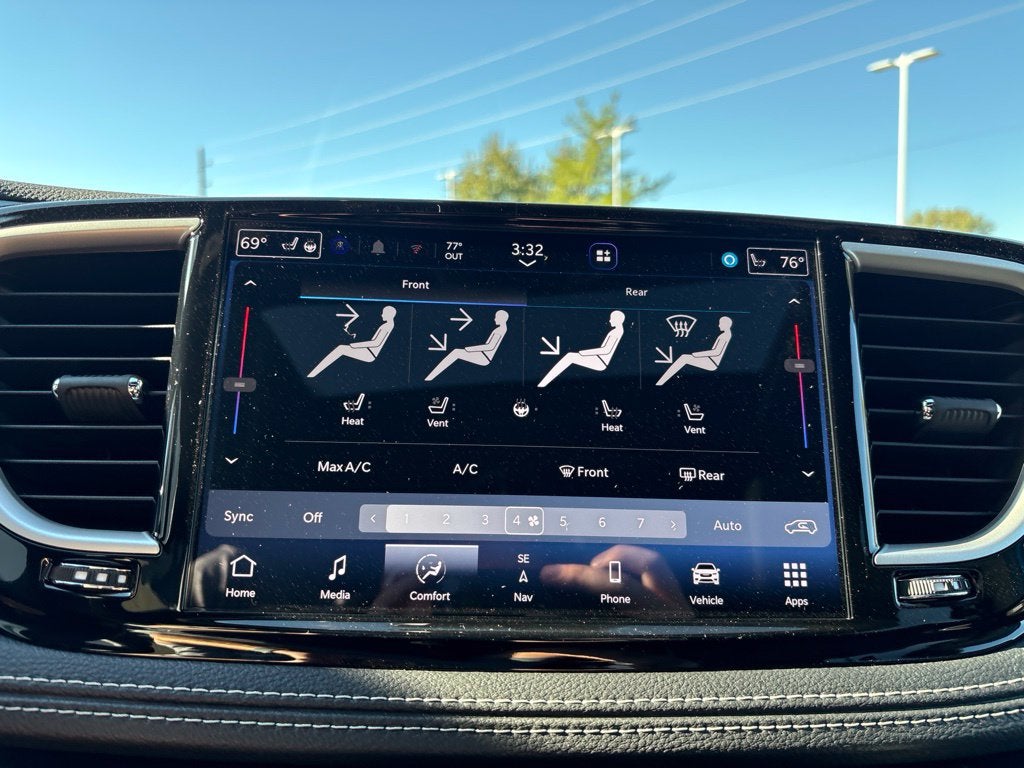 2027 Chrysler Pacifica PACIFICA LIMITED