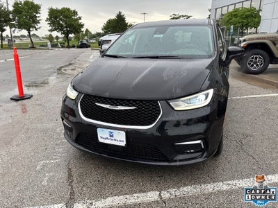 2023 Chrysler Pacifica Hybrid Touring L