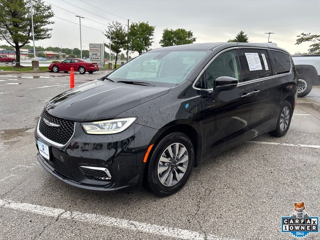 2023 Chrysler Pacifica Hybrid Touring L