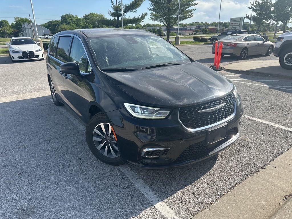 2023 Chrysler Pacifica Hybrid Touring L