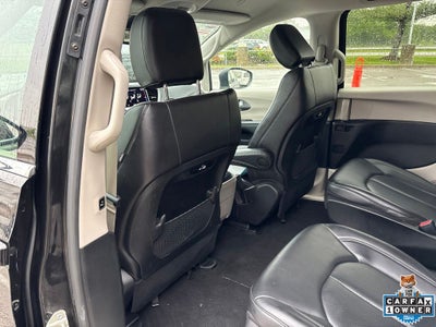 2023 Chrysler Pacifica Hybrid Touring L