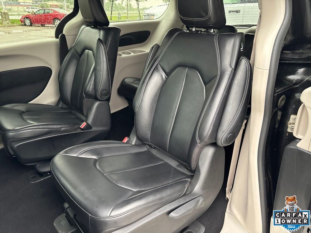 2023 Chrysler Pacifica Hybrid Touring L