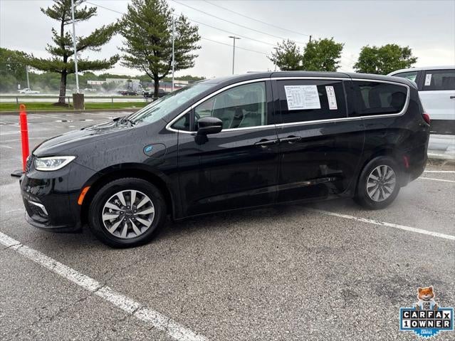 2023 Chrysler Pacifica Hybrid Touring L