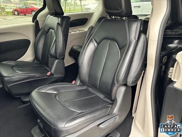 2023 Chrysler Pacifica Hybrid Touring L