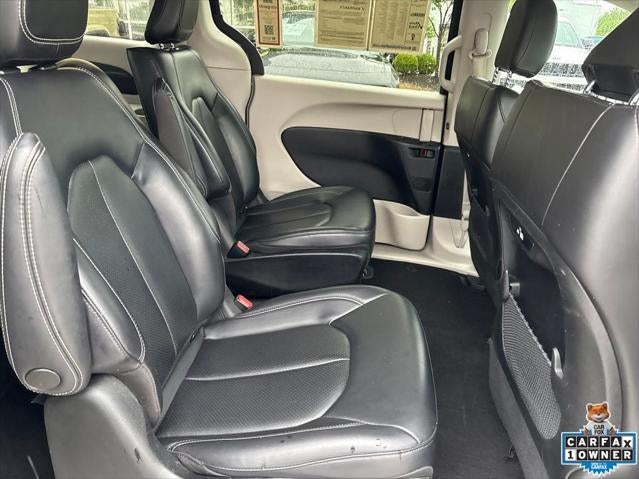 2023 Chrysler Pacifica Hybrid Touring L