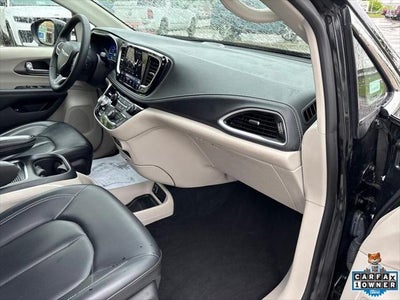 2023 Chrysler Pacifica Hybrid Touring L