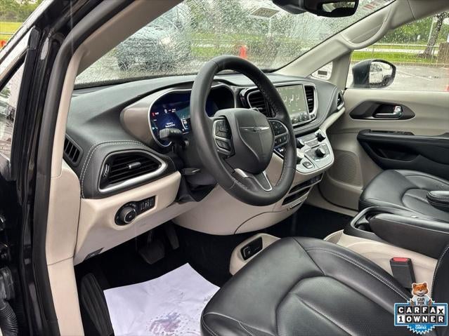 2023 Chrysler Pacifica Hybrid Touring L