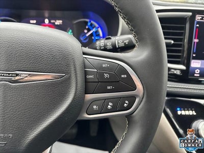 2023 Chrysler Pacifica Hybrid Touring L