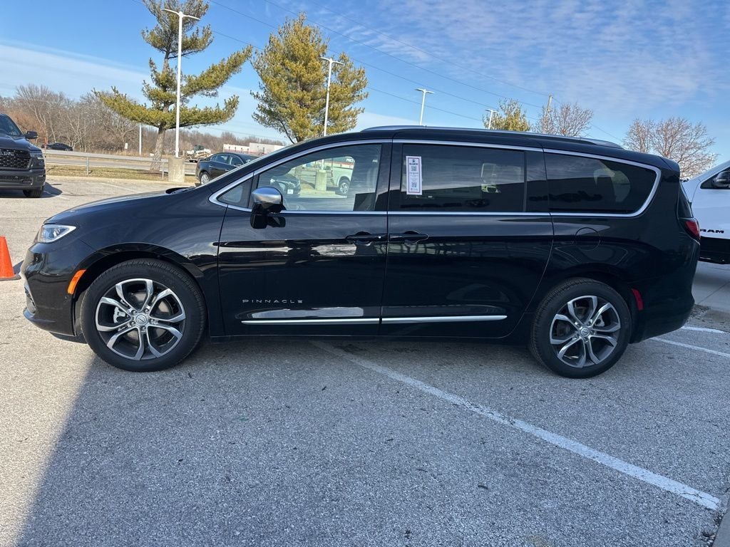 2026 Chrysler Pacifica Pinnacle
