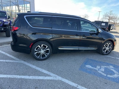 2026 Chrysler Pacifica Pinnacle