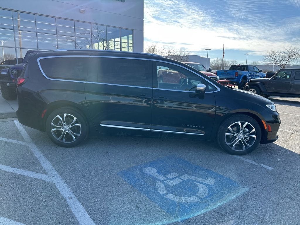 2026 Chrysler Pacifica Pinnacle