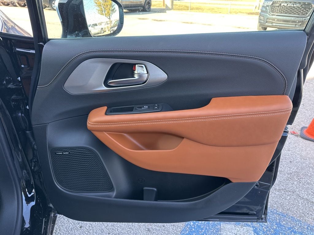 2026 Chrysler Pacifica Pinnacle