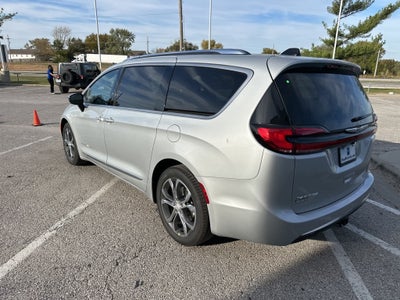2026 Chrysler Pacifica Pinnacle