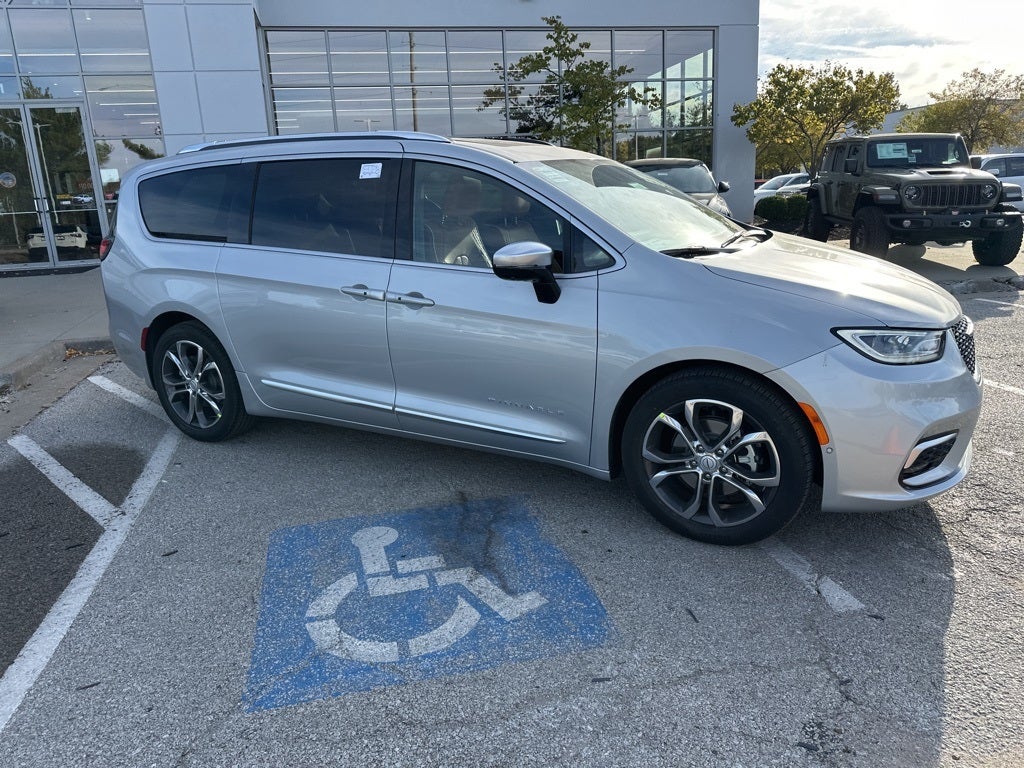 2026 Chrysler Pacifica Pinnacle