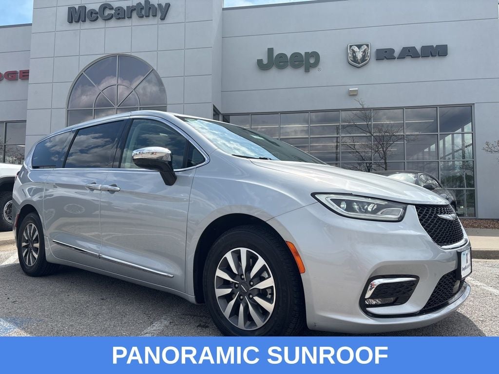 2023 Chrysler Pacifica Hybrid Limited