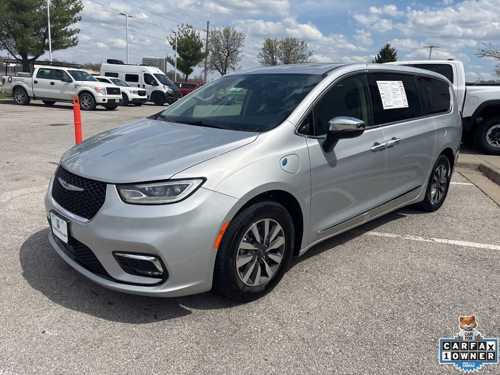2023 Chrysler Pacifica Hybrid Limited