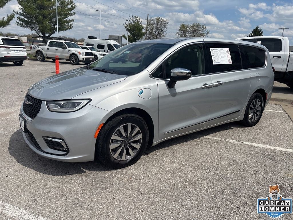 2023 Chrysler Pacifica Hybrid Limited