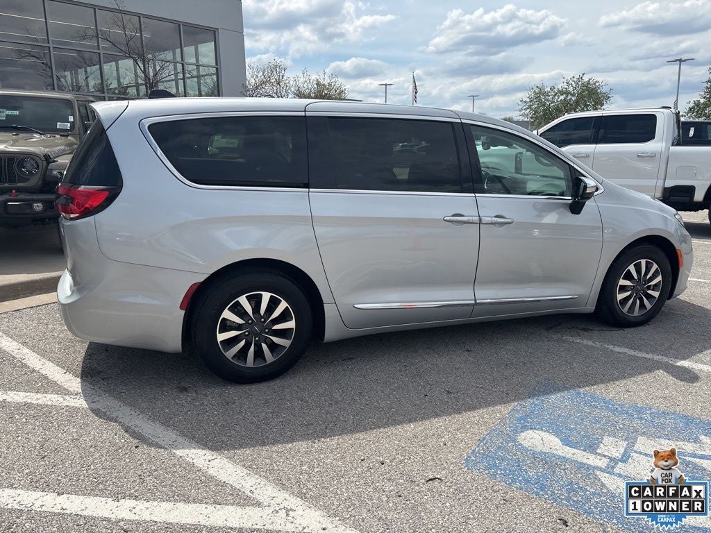2023 Chrysler Pacifica Hybrid Limited