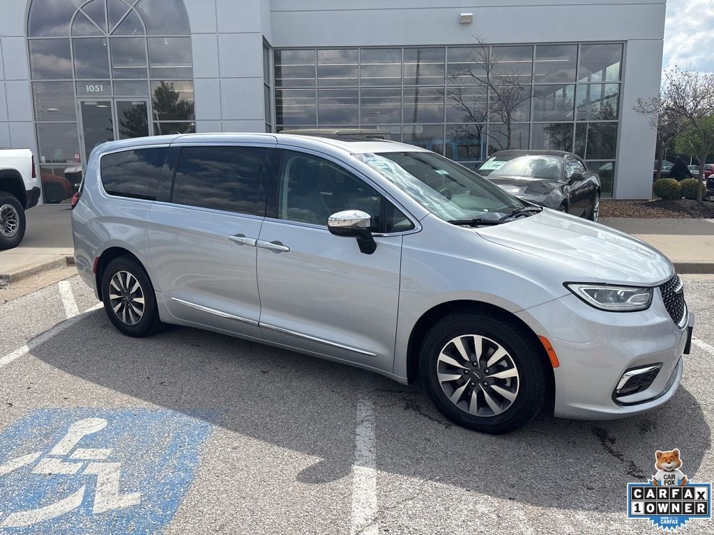 2023 Chrysler Pacifica Hybrid Limited
