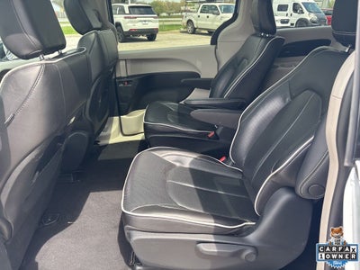 2023 Chrysler Pacifica Hybrid Limited