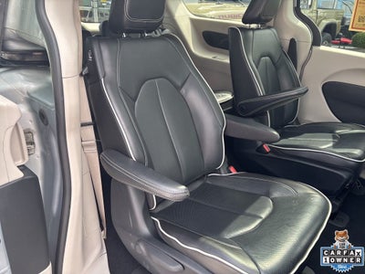 2023 Chrysler Pacifica Hybrid Limited