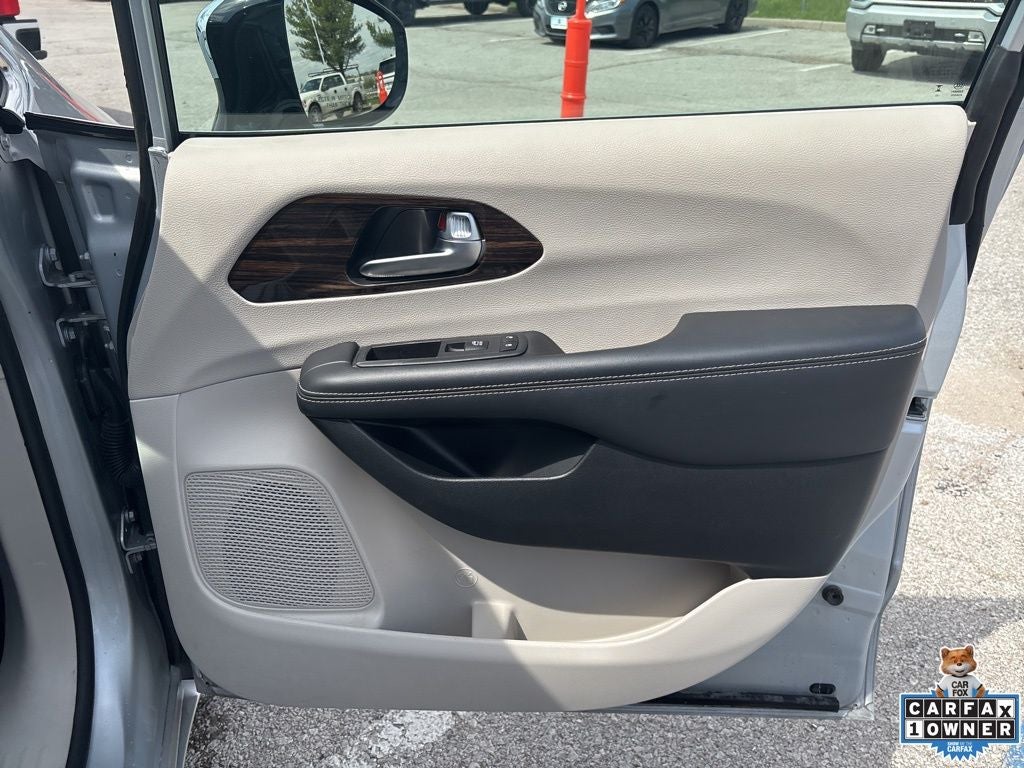 2023 Chrysler Pacifica Hybrid Limited