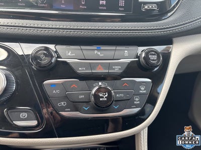 2023 Chrysler Pacifica Hybrid Limited