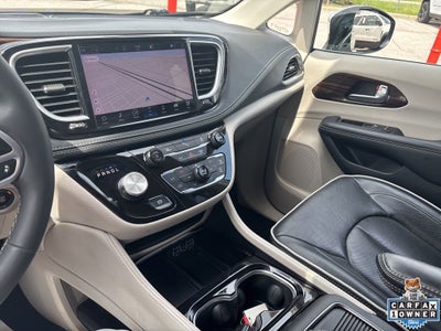 2023 Chrysler Pacifica Hybrid Limited