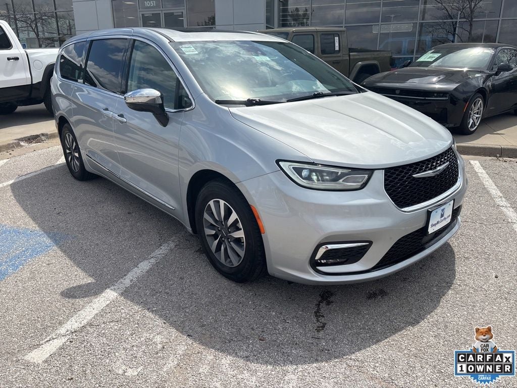 2023 Chrysler Pacifica Hybrid Limited