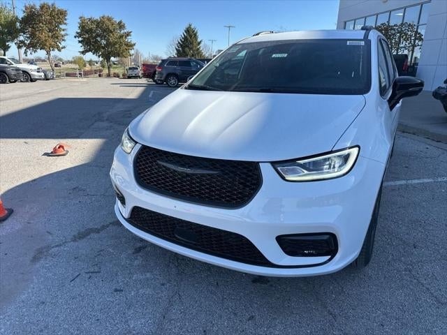 2026 Chrysler Pacifica PACIFICA SELECT AWD