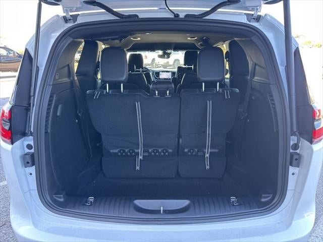 2026 Chrysler Pacifica PACIFICA SELECT AWD
