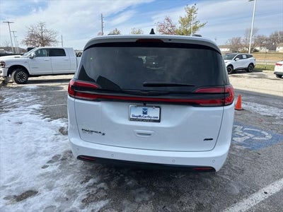 2026 Chrysler Pacifica PACIFICA SELECT AWD
